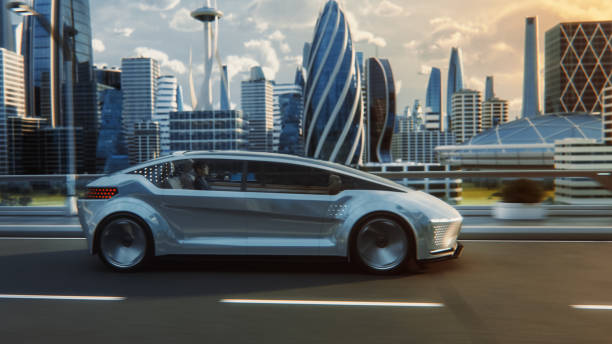 Carro elétrico de luxo em estrada, com design moderno e bateria de alta autonomia