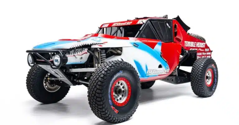 Carros off-road clássicos na exposição Legend of the Dirt Petersen Museum